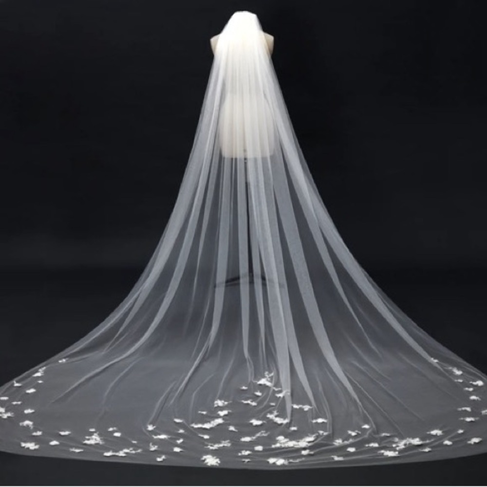 Galia Lahav Gimaya Exclusive Veil